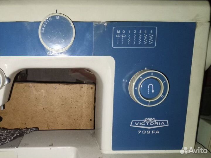Швейная машинка victoria 739