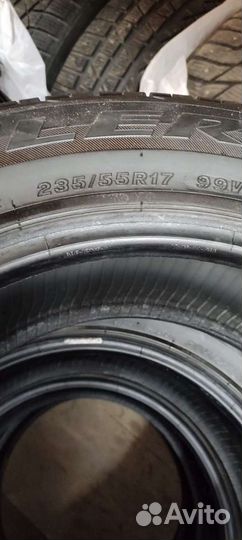 Bridgestone B250 235/55 R17