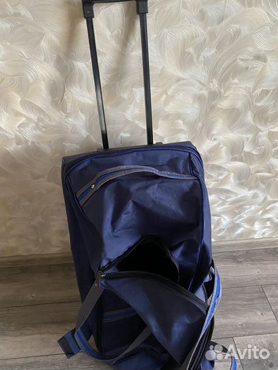 Чемодан на колесах
