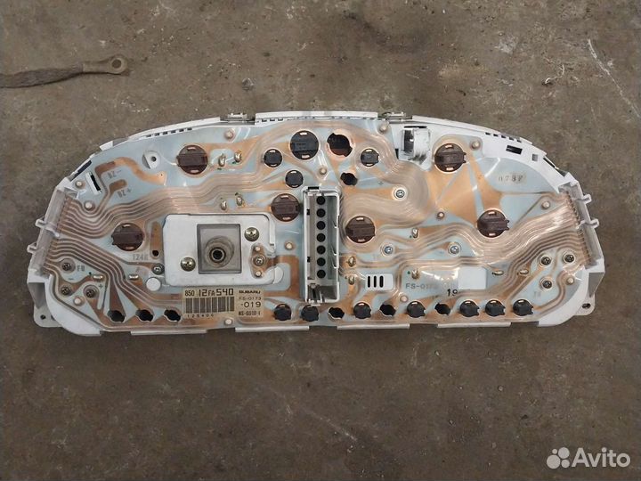 Приборная панель Subaru impreza