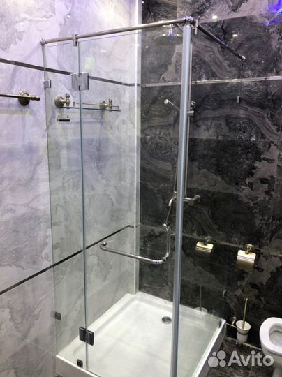 Стеклянные двери и перегородки