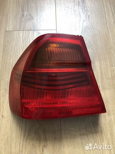 Фонарь задний BMW E90