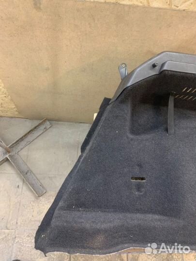 Обшивка багажника правая Opel Astra H хетчбэк 1.6