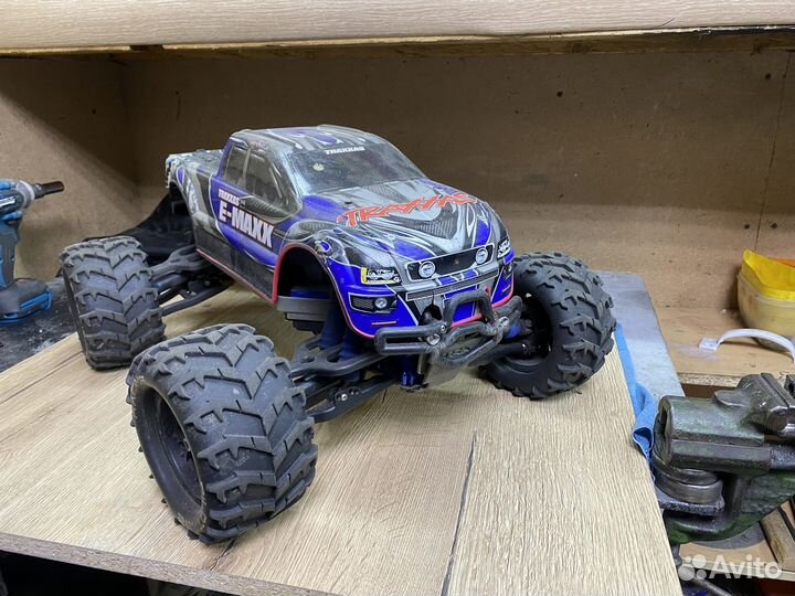 Traxxas e maxx