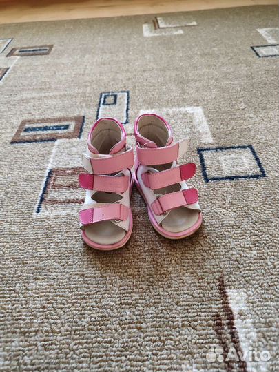 Босоножки для девочки