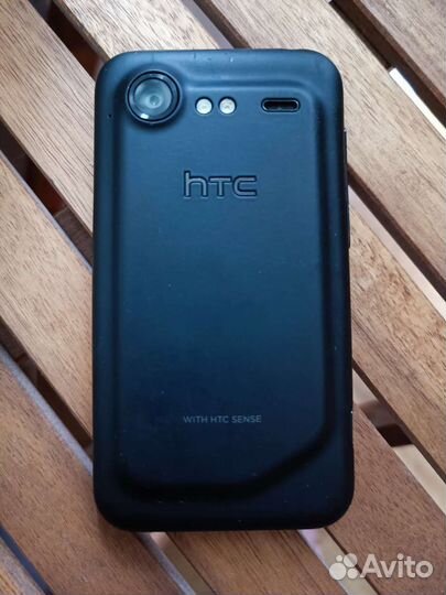 Телефон HTC