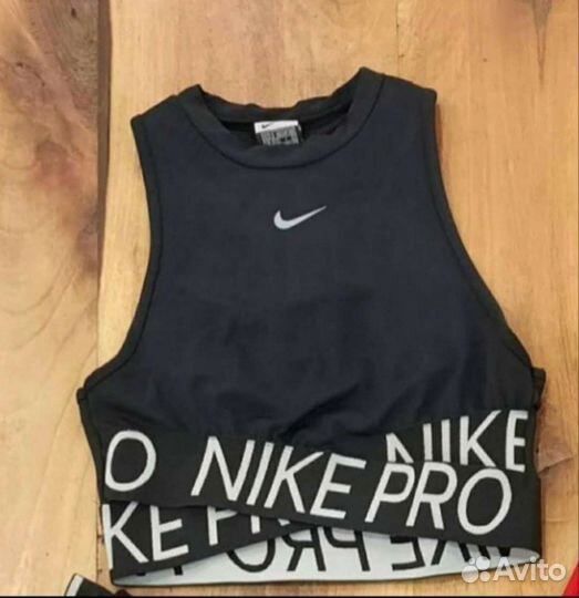 Топ nike PRO