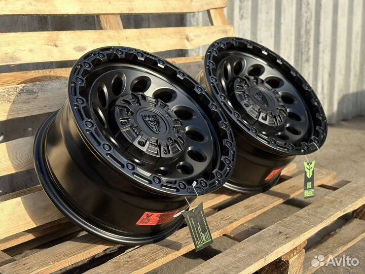 Диски Beast R17 на Toyota Hilux FJ Cruiser 4Runner
