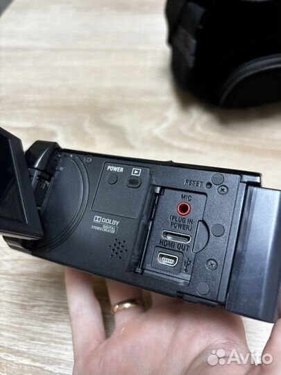 Видеокамера Sony HDR-CX160E