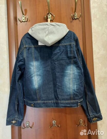 Куртки женские джинс. новые (52-54 ), (42-44 )
