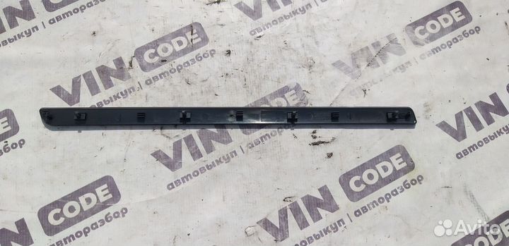 Накладка декоративная Volkswagen Golf 5