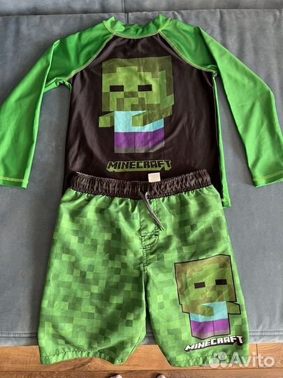 Плавательные шорты и рашгард Carter's