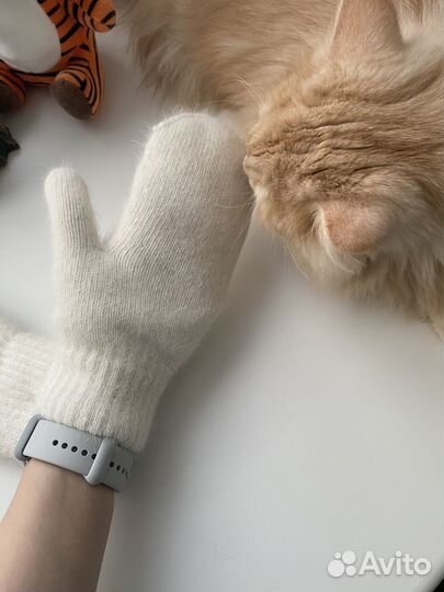 Варежки женские