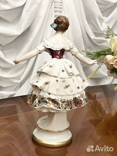 Фарфоровые статуэтки кружевницы балерины Германия