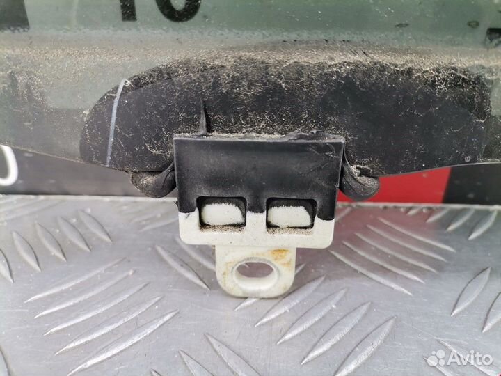 Стекло двери задней левой Toyota Corolla Verso