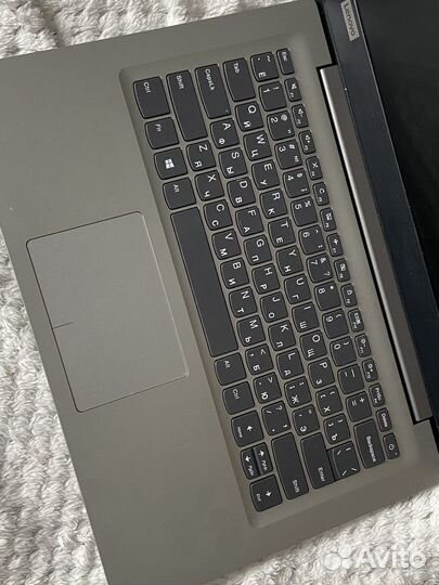 Ноутбук Lenovo