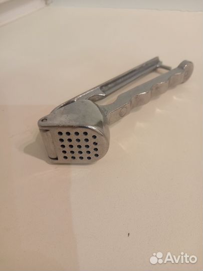 Советская чеснокодавка