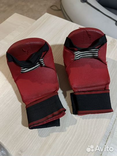 Боксерские перчатки