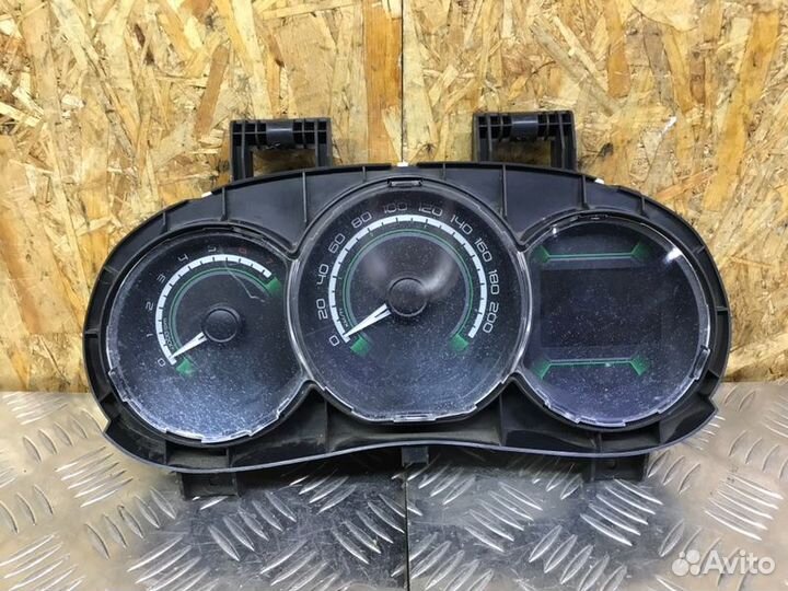 Панель приборов LADA Xray 1.8 2018