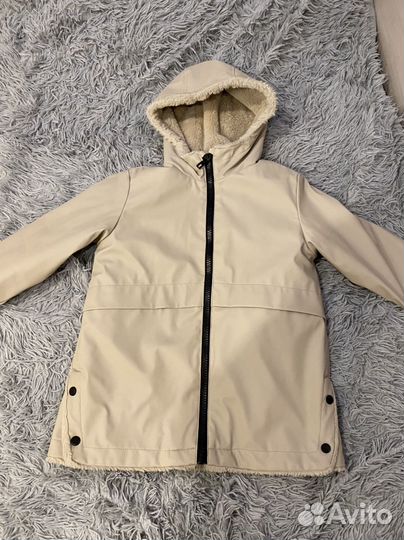 Куртка Zara на девочку 128