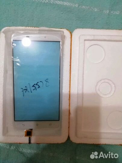 Продам экран на Asus zc551kl белый