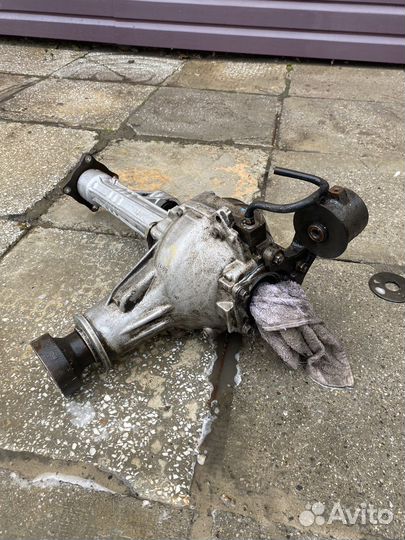 Передний редуктор мост