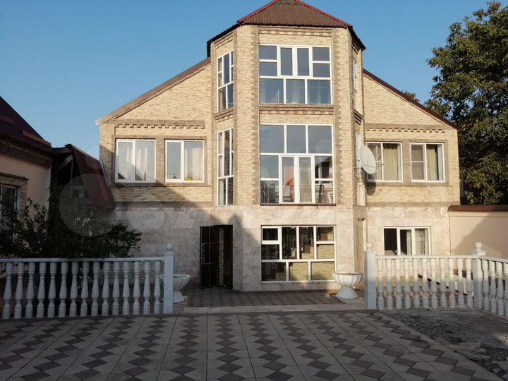 Дом 300 м² на участке 6 сот.