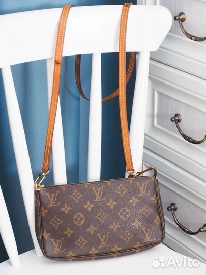 Сумка Louis vuitton Pochette Monogram винтаж