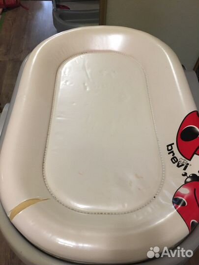 Детская ванночка с пелинальным столиком