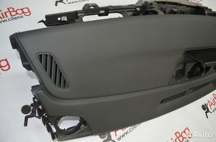 Торпедо панель приборов Audi Q7 2