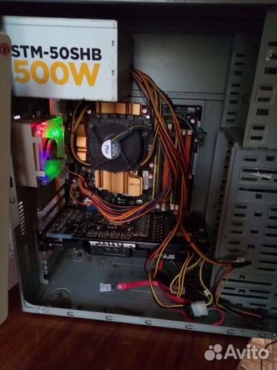 Системный блок с монитором