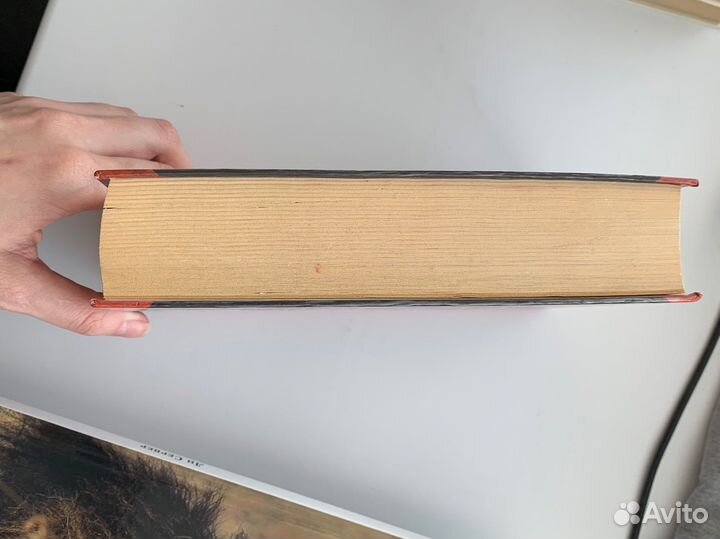 Книги по истории, географии, литературе, биологии