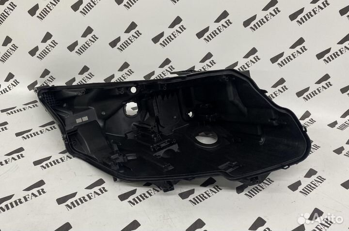 Правый корпус фары Land Rover Range Rover Vogue V