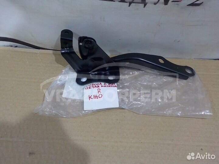 Петля капота правая Toyota Corolla