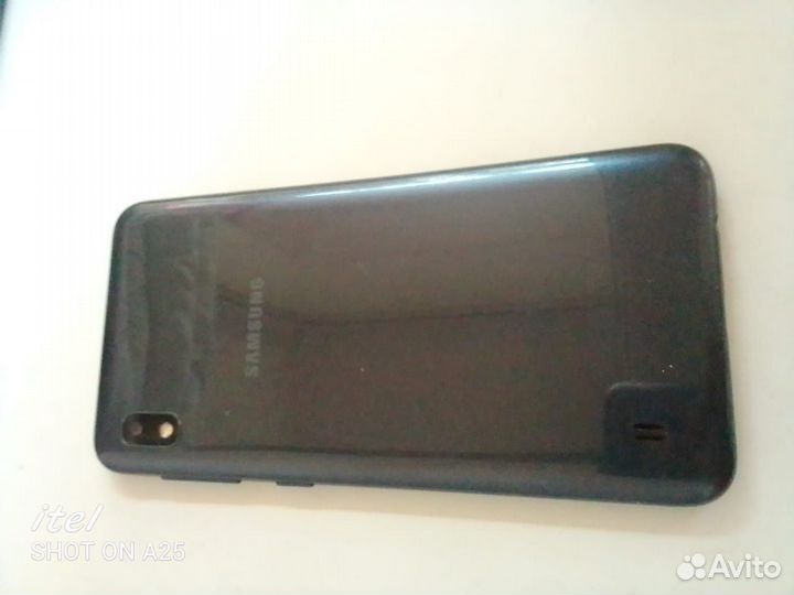 Samsung Galaxy A10, 4/32 ГБ