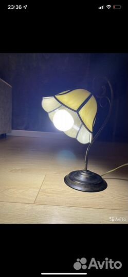 Новая настольная лампа стекло