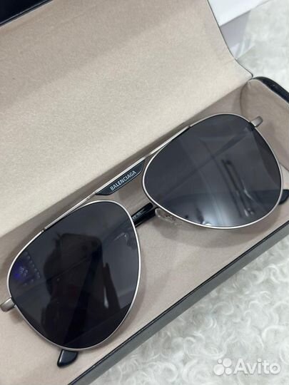 Очки в стиле balenciaga