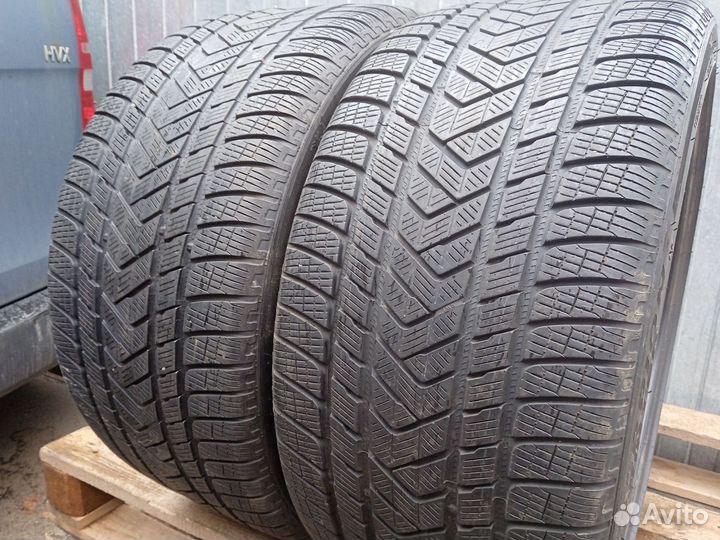 Pirelli Scorpion Winter 305/30 R21