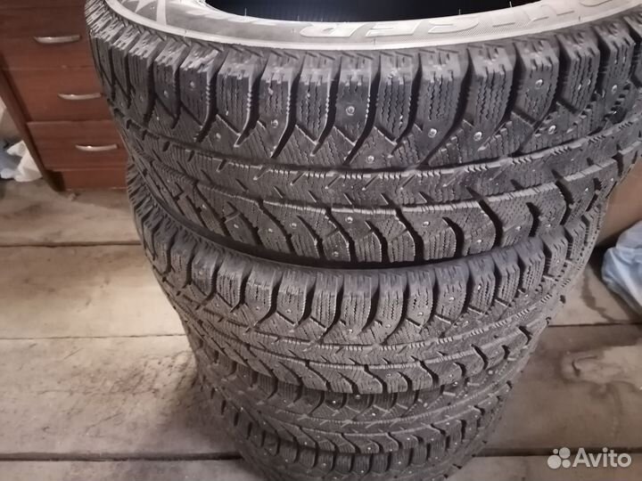 Bridgestone Ice Cruiser 7000 185/65 R15 30