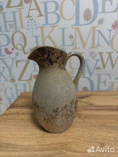 Глиняный кувшин