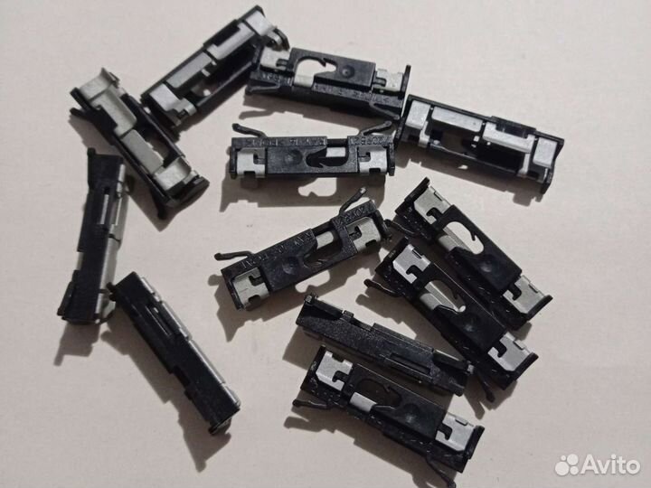 Зажим каркаса крыши BMW 5