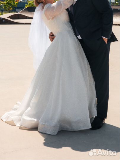 Свадебное платье