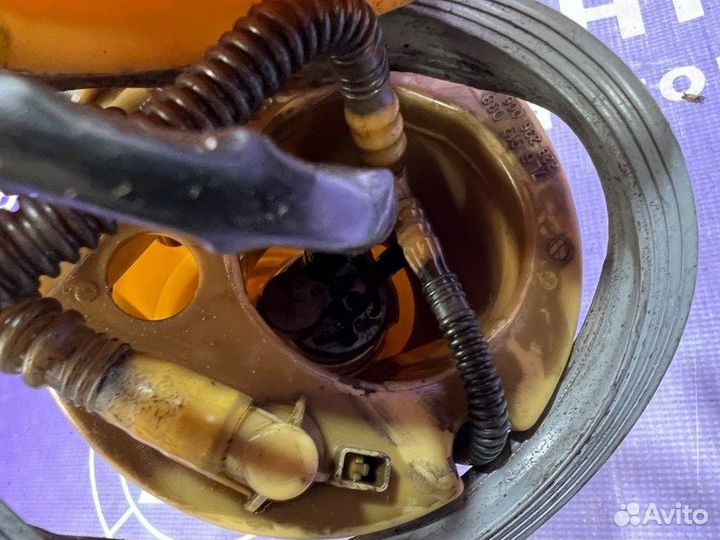 Насос топливный левый Volkswagen Touareg 7L GP BPE