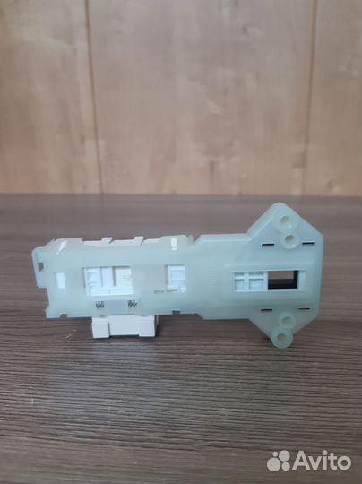 Замок люка ( убл LG )