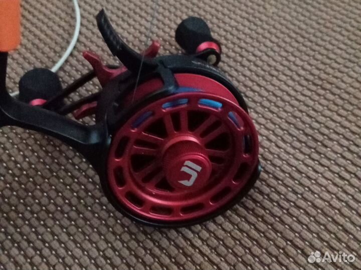 Катушка зимняя team dubna