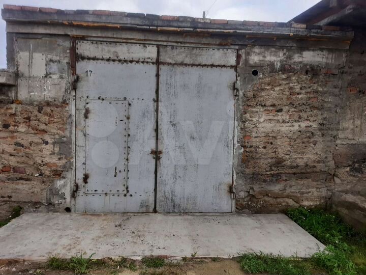 Гараж, > 30 м²
