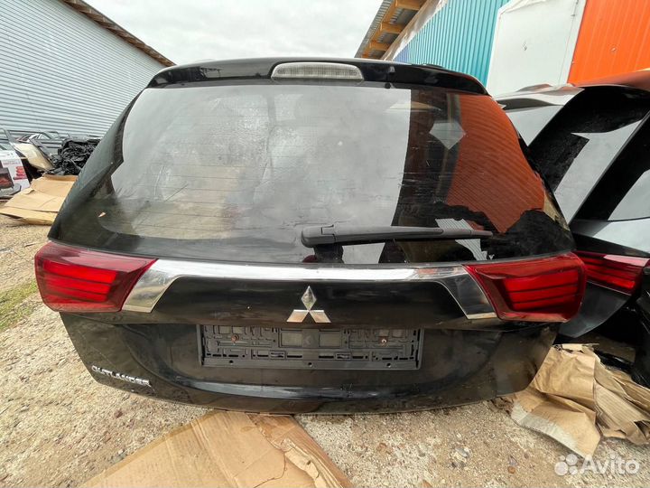 Крышка багажника Митсубиси Аутлендер 3 gf