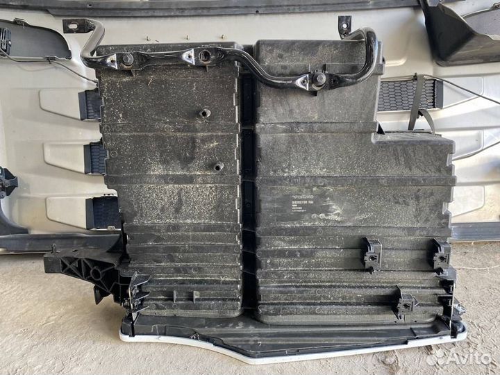 Вещевой отсек Volvo FH4 84062796