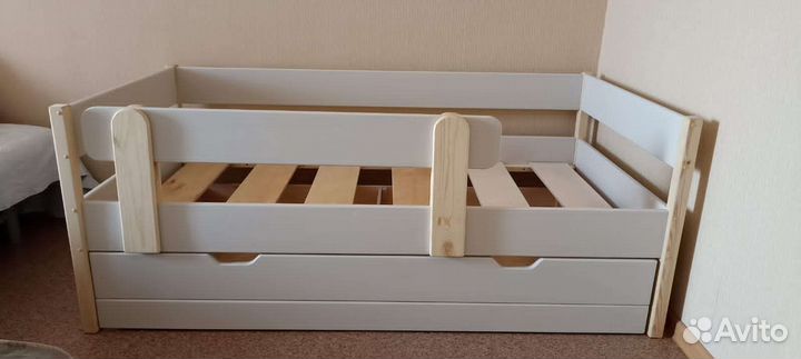 Детская кроватка трансформер с бортиком