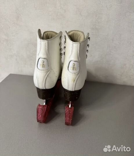 Продам фигурные коньки wifa 31 L